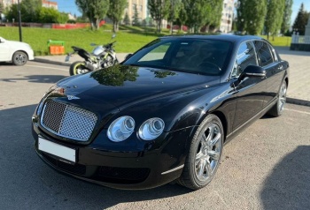 Bentley Continental черная